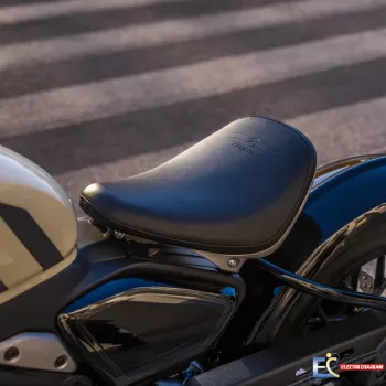 Motocycle CFMOTO 450CL-C-Bobber -Ivory White- 449CC