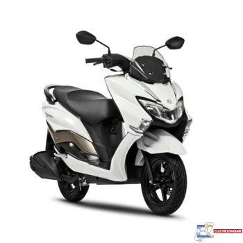 SCOOTER SUZUKI BURGMAN STREET UB125 - BLANC - 125CC